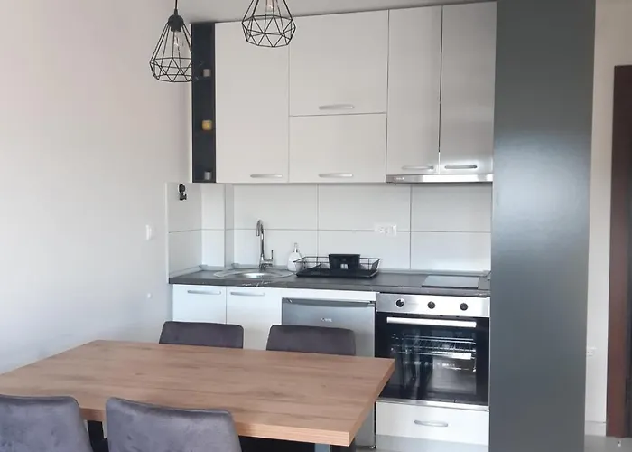 アパート Devetka ズラティボール